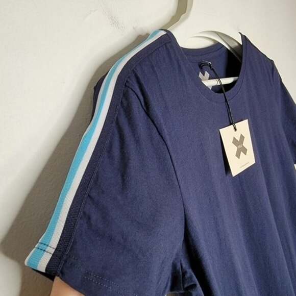 DIEZ‎ Studio Navy Tee Racing Stripes Sleeve Detail Minimalist Sporty Unisex Sz M - Picture 3 of 9
